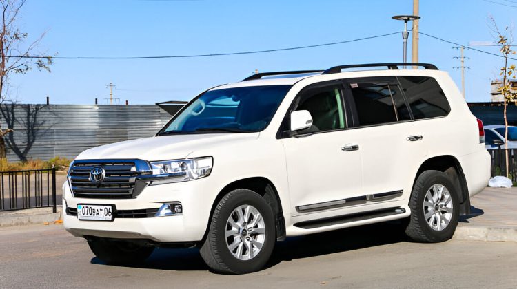 Toyota Land Cruiser v8